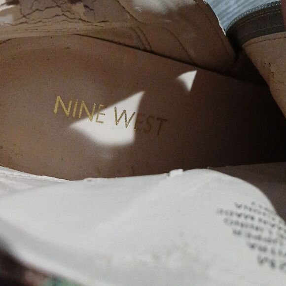 Nine West Savitra  floral block chunky heel ankle booties Sz 7.5 - Picture 7 of 10